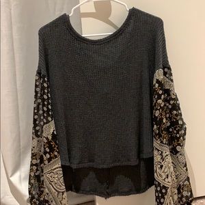 NEVER WORN cotton island cute flowy top!